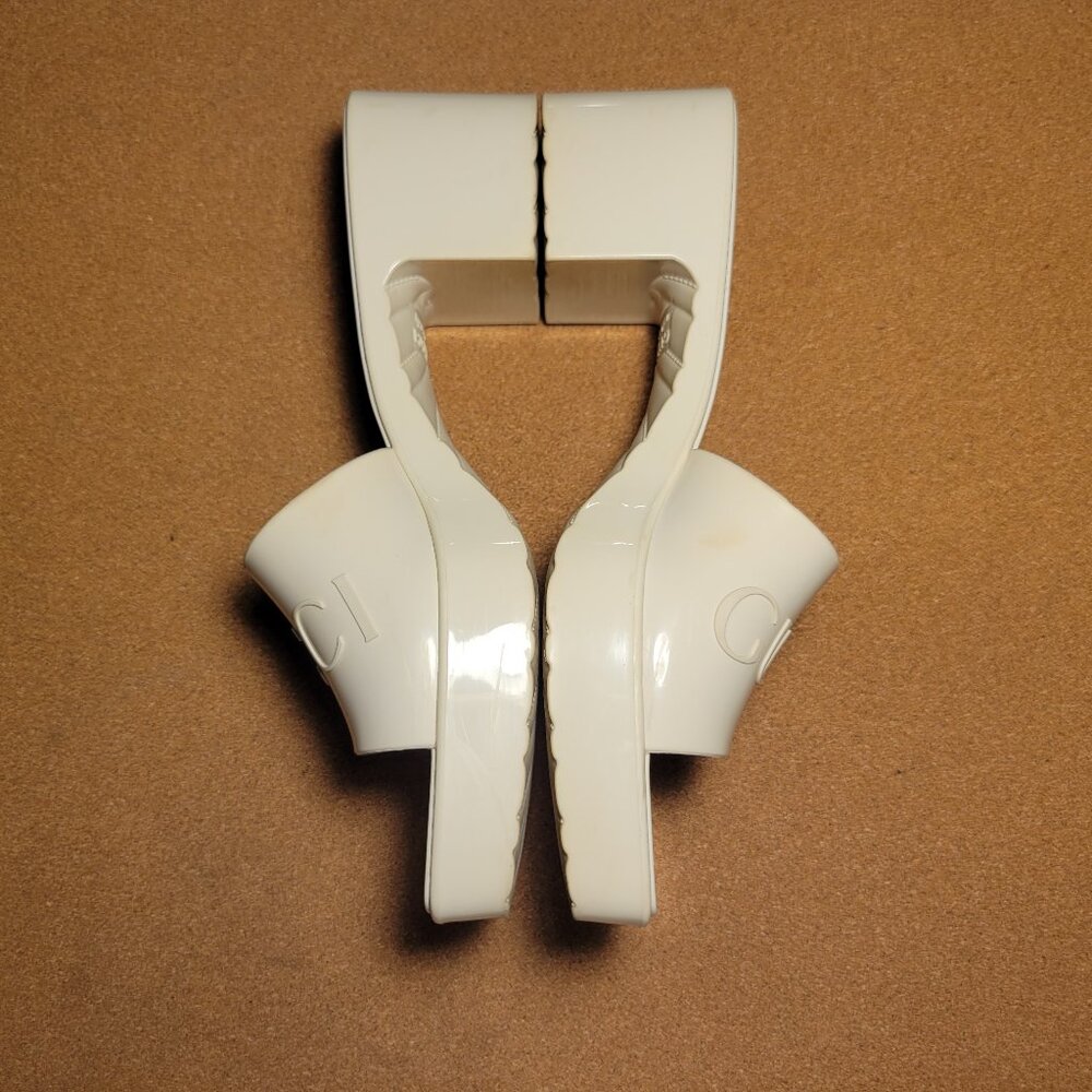 gucci rubber slides size 6